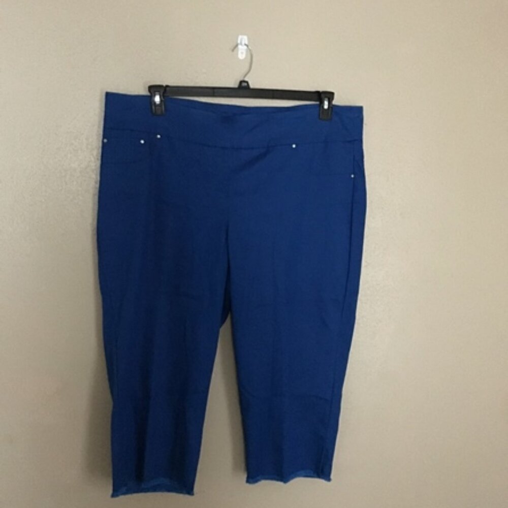 RUBY RD  Size: 22 Wide CAPRI